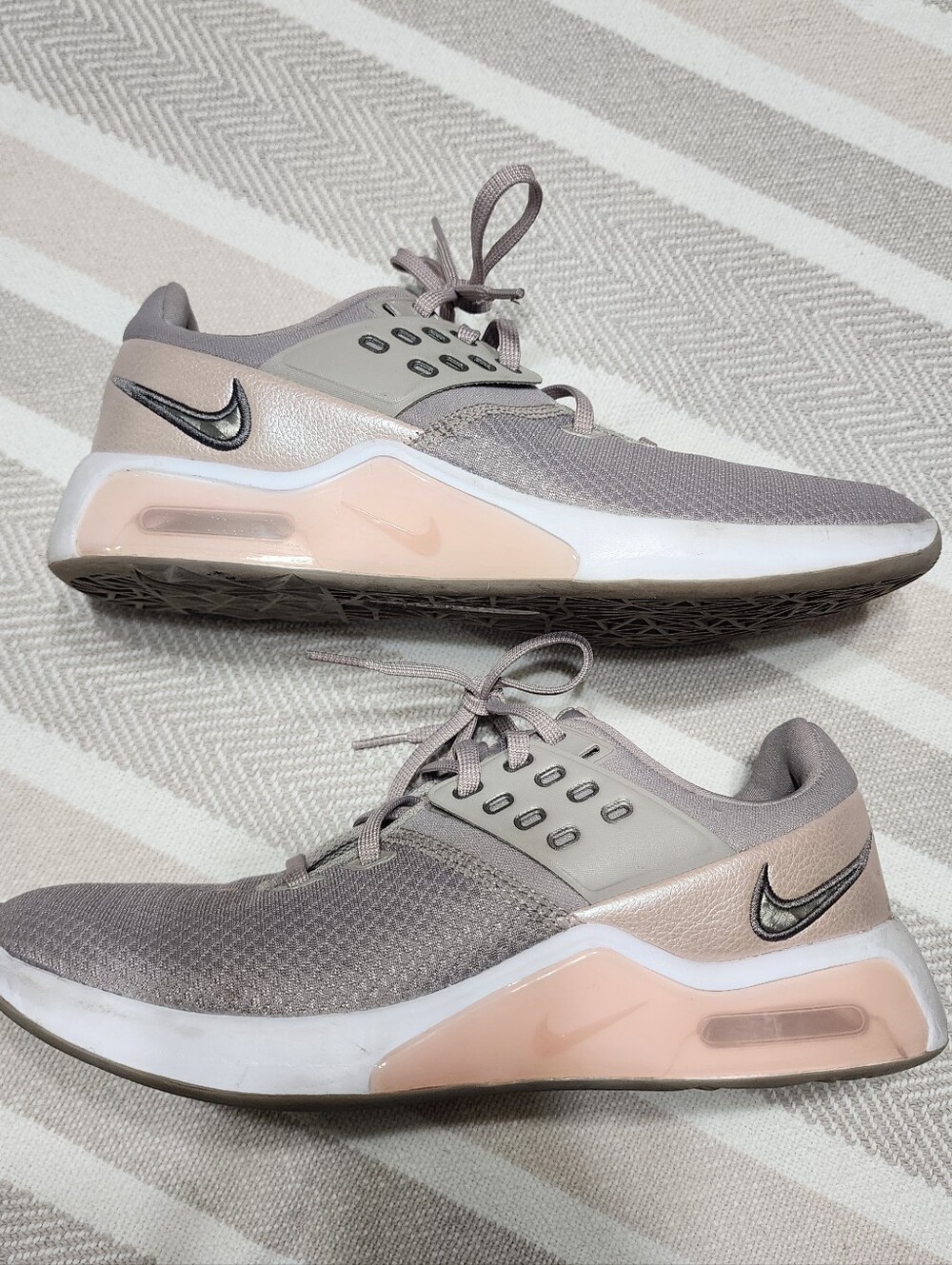 Nike Air Max Delta Grey Pink